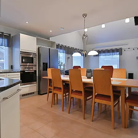 Alley 3b - In Centre Incl Wifi, Sauna, Storage