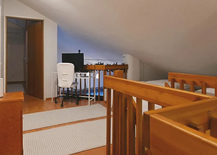 Alley 3b - In Centre *