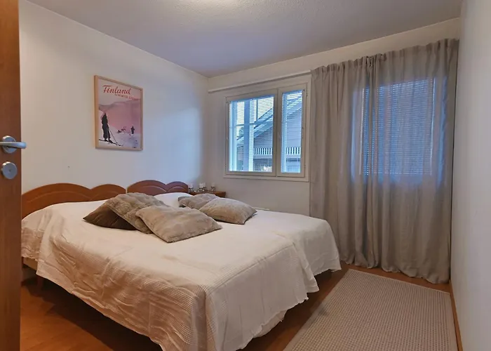 Alley 3b - In Centre * Levi